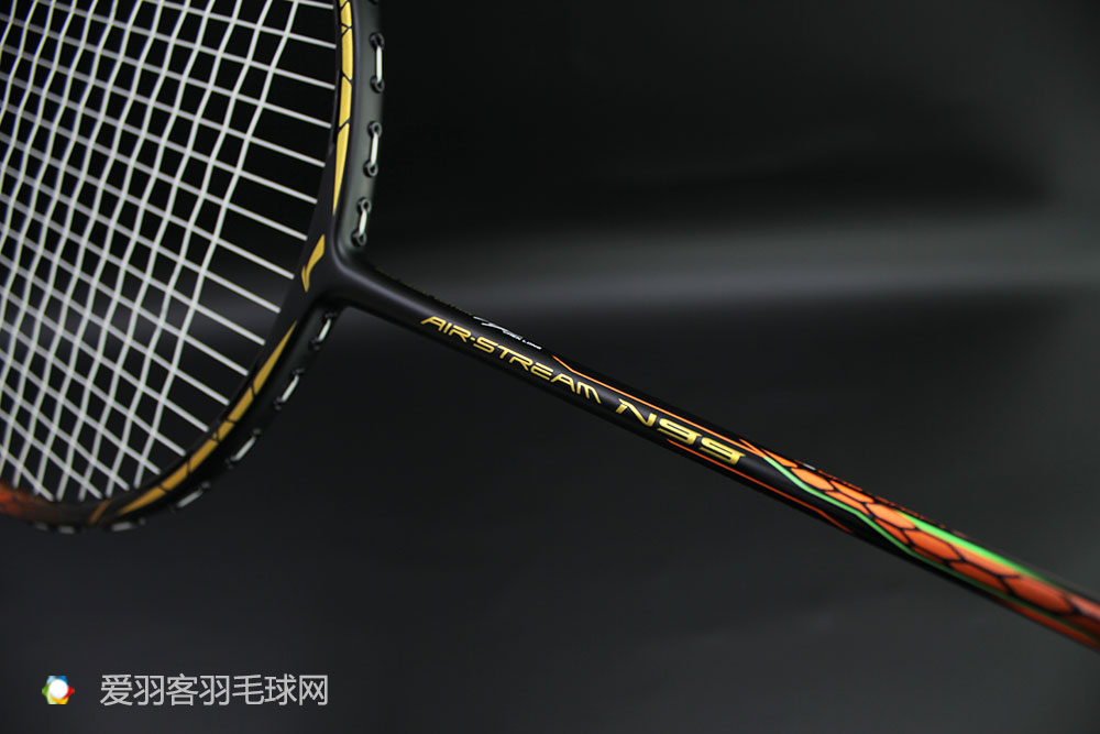 {賭波}(爱羽客羽毛球可以投屏吗苹果)