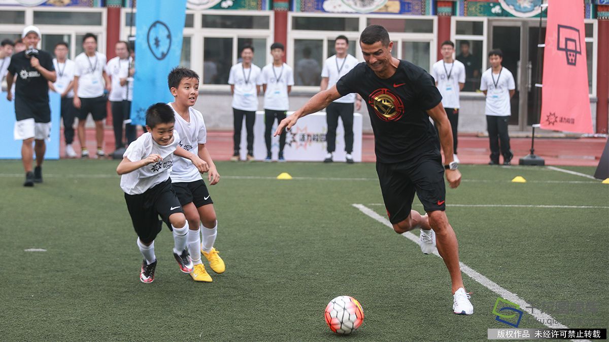 {捕魚機}(c罗中国行足球鞋)