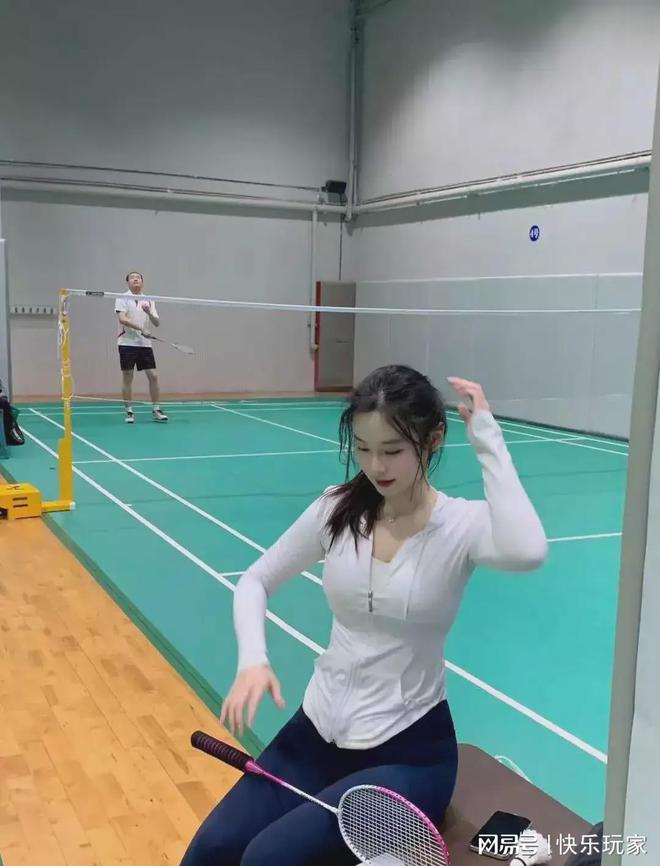 {網上賭場}(打羽毛球图片大全唯美图片)